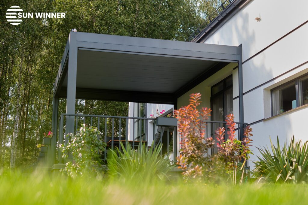 Pergola tarasowa lamelowa WIN CLIMATIC S400 - 02 - LOGO